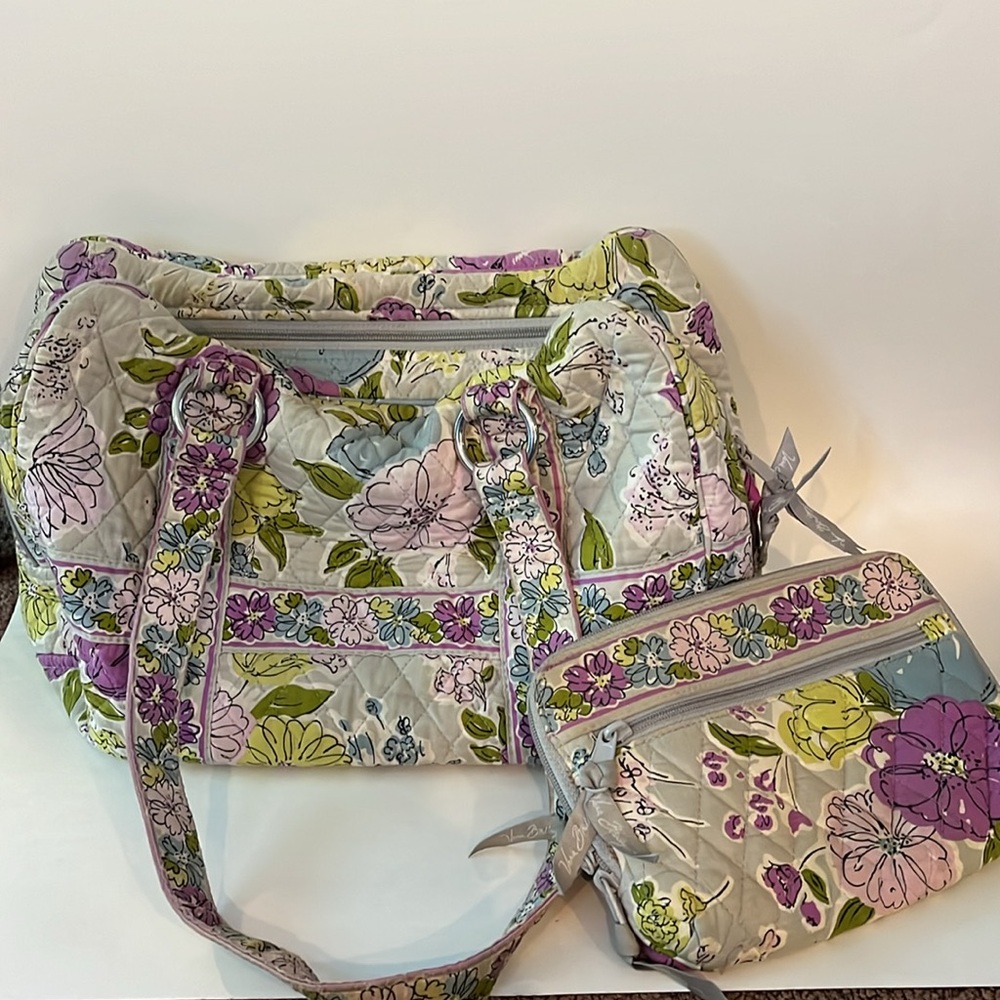 Flash sale BUNDLE AND SAVE Vera Bradley retired quilted bag with matching wallet
